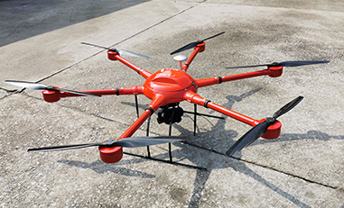 消防無(wú)人機(jī)使用宇東無(wú)線(xiàn)圖傳設(shè)備把無(wú)人機(jī)視頻無(wú)線(xiàn)傳輸?shù)街付ǖ攸c(diǎn)